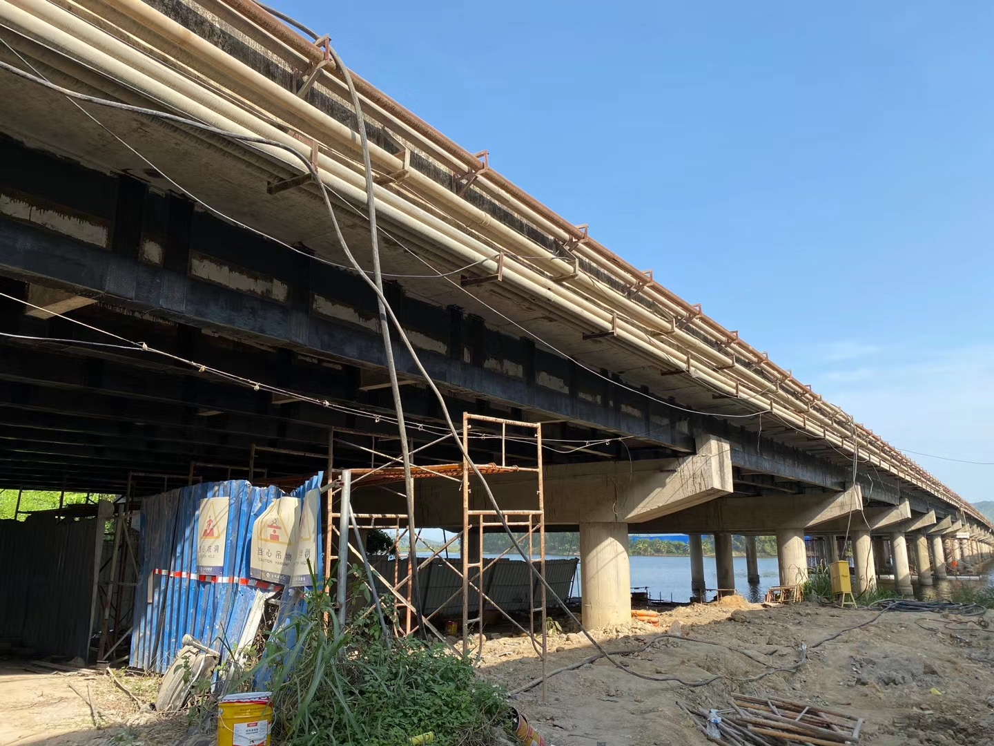扬州桥梁下部结构抗倾覆加固方法